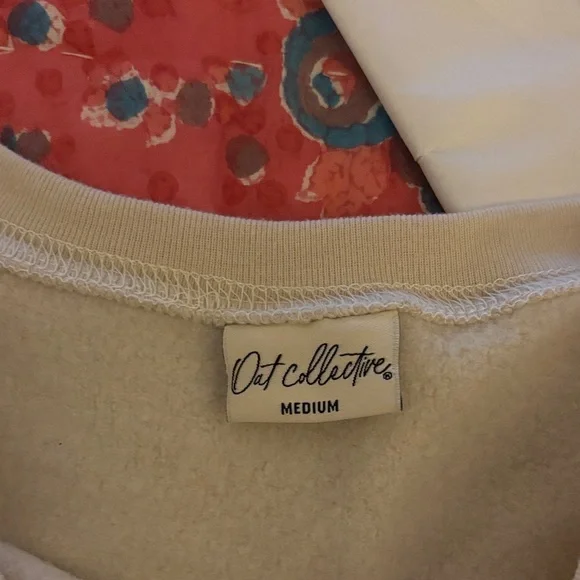 White Crew Neck Sweater/Sweatshirt - Picture 5 of 6